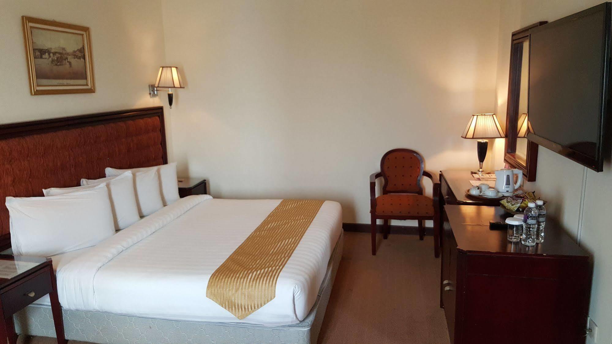 Harbourbay Amir Hotel Batam Exterior foto